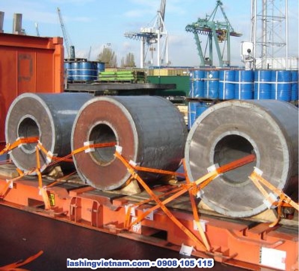 Cách Đóng Hàng, Chằng Buộc Cuộn Thép Vào Container – Sử Dụng Dây Đai Composite Hoặc Dây Đai Vải SPLASH Vì Có Những Ưu Điểm Sau (hình 7) Cách Đóng Hàng, Chằng Buộc Cuộn Thép Vào Container – Sử Dụng Dây Đai Composite Hoặc Dây Đai Vải SPLASH Vì Có Những Ưu Điểm Sau (hình 7)