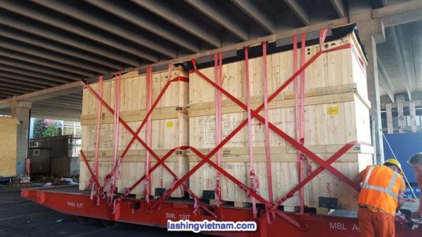 Lashing Trên Container OOG – hình 30
