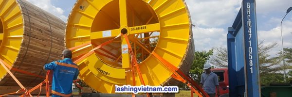 Lashing Trên Container OOG – hình 3